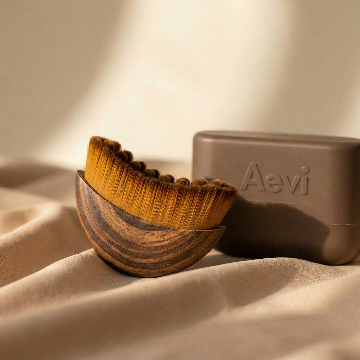 Aevi Lymphatic Contour Face Brush
